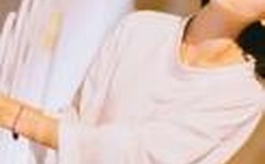 清纯校花第一夜献身老板